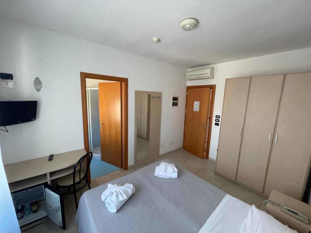 Hotel Marilonda Rimini Room photo